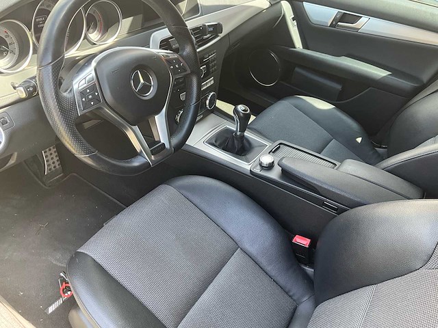 2012 mercedes c200 cdi - mooie staat - airco, navigatie,... - afbeelding 15 van  59