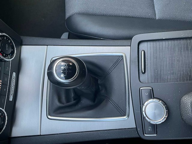 2012 mercedes c200 cdi - mooie staat - airco, navigatie,... - afbeelding 20 van  59