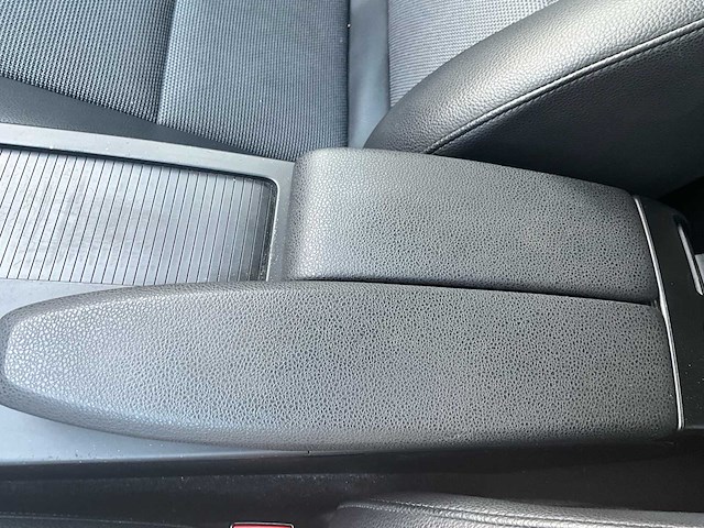 2012 mercedes c200 cdi - mooie staat - airco, navigatie,... - afbeelding 21 van  59