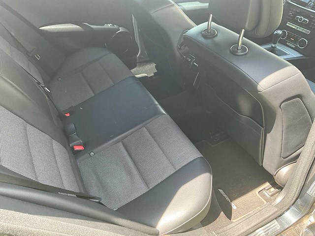 2012 mercedes c200 cdi - mooie staat - airco, navigatie,... - afbeelding 40 van  59