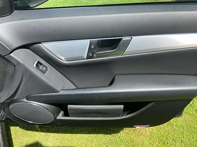 2012 mercedes c200 cdi - mooie staat - airco, navigatie,... - afbeelding 42 van  59