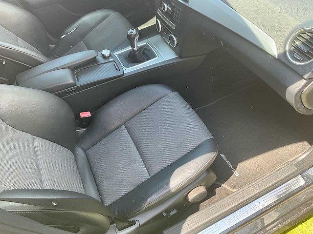 2012 mercedes c200 cdi - mooie staat - airco, navigatie,... - afbeelding 43 van  59