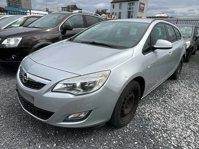 2012 opel astra sport tourer personenauto - afbeelding 1 van  29