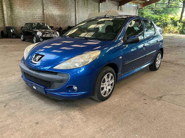 2012 peugeot 206 + trendy 1.1 personenauto - afbeelding 1 van  23