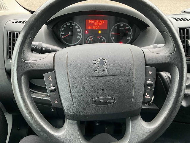 2012 peugeot boxer 6 pers - airco - afbeelding 21 van  45