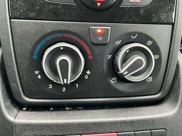 2012 peugeot boxer 6 pers - airco - afbeelding 25 van  45