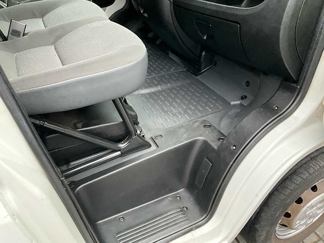 2012 peugeot boxer 6 pers - airco - afbeelding 29 van  45