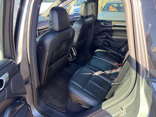 2012 porsche cayenne gts pack - afbeelding 9 van  29
