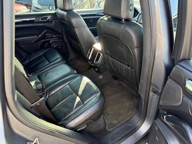 2012 porsche cayenne gts pack - afbeelding 11 van  29