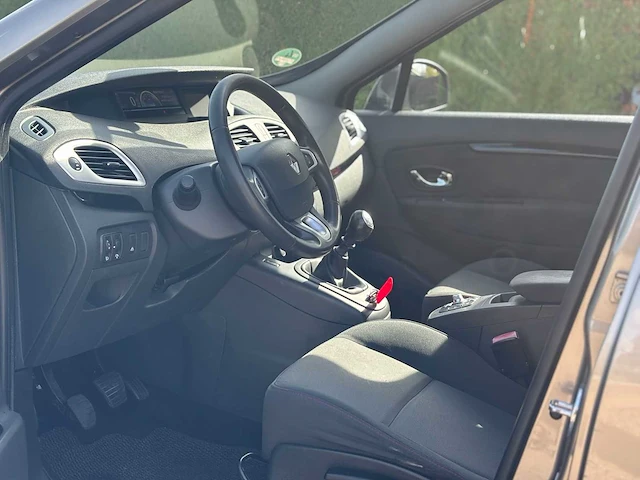 2012 renault mégane scénic auto 1,6 benzine – 110 pk - 206.000 km - afbeelding 2 van  17