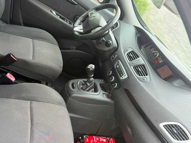 2012 renault megane scenic personenauto - afbeelding 15 van  18