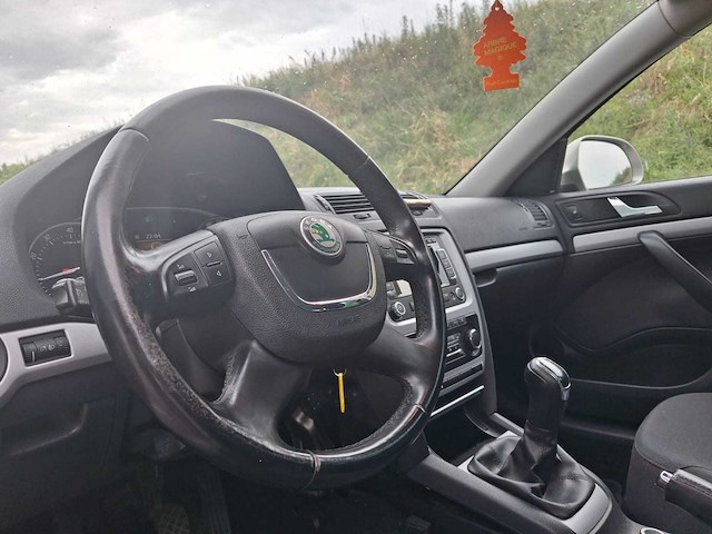 2012 skoda octavia personenauto - afbeelding 3 van  18