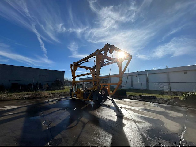 2012 straddle carier sc3t combilift (72102-2) - afbeelding 9 van  15