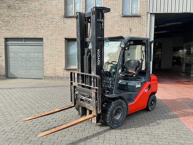 2012 toyota 02-8fdf25 vorkheftruck - afbeelding 1 van  14