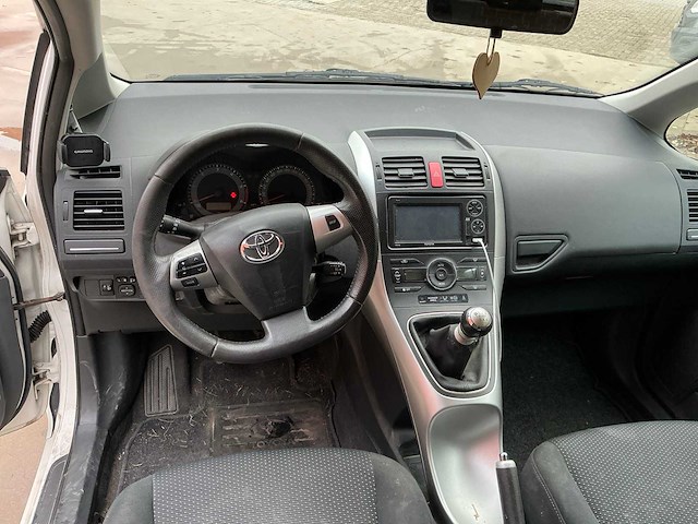 2012 toyota auris personenauto - afbeelding 2 van  31