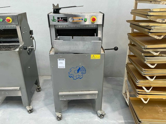 2012 vanlierde valbo rvs broodsnijmachine - afbeelding 1 van  4