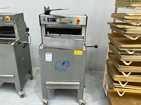 2012 vanlierde valbo rvs broodsnijmachine - afbeelding 3 van  4