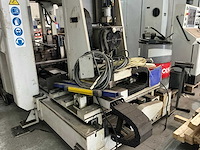 2012 vernet behringer hdx 918 cnc-boormachine + aanvoer rollenbanen / veiligheidshekken + vernet behringer bandzaagmachine hbp410/923 - afbeelding 6 van  15
