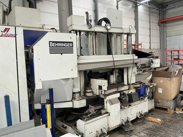 2012 vernet behringer hdx 918 cnc-boormachine + aanvoer rollenbanen / veiligheidshekken + vernet behringer bandzaagmachine hbp410/923 - afbeelding 12 van  15