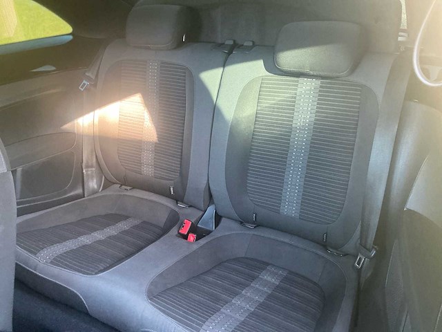 2012 volkswagen beetle 147 200pk - afbeelding 25 van  42