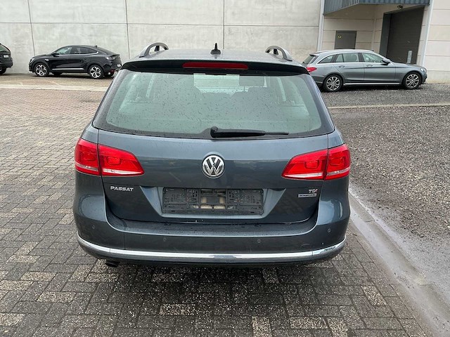 2012 volkswagen passat personenauto - afbeelding 25 van  28