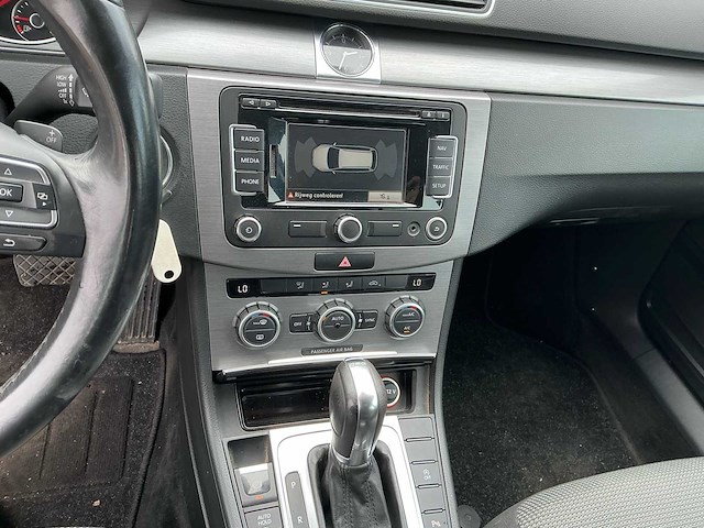 2012 volkswagen passat personenauto - afbeelding 9 van  28
