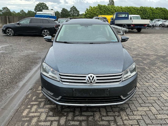 2012 volkswagen passat personenauto - afbeelding 12 van  28