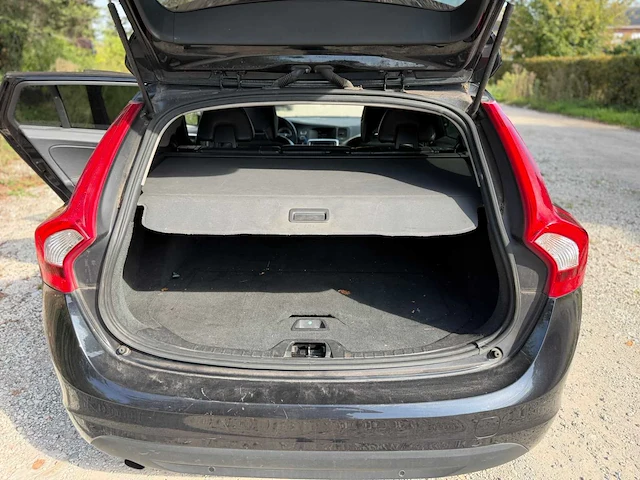 2012 volvo v60 d3 stationwagen - automaat - cruise control - schuifdak - afbeelding 24 van  36