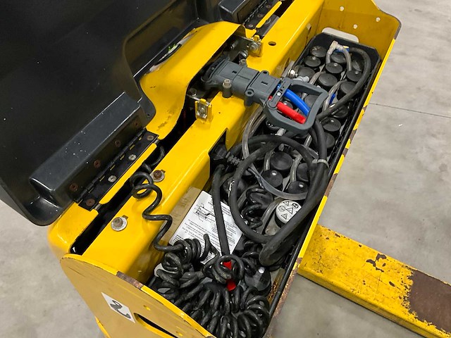 2012 yale mp16 elektrische palletwagen - afbeelding 2 van  11