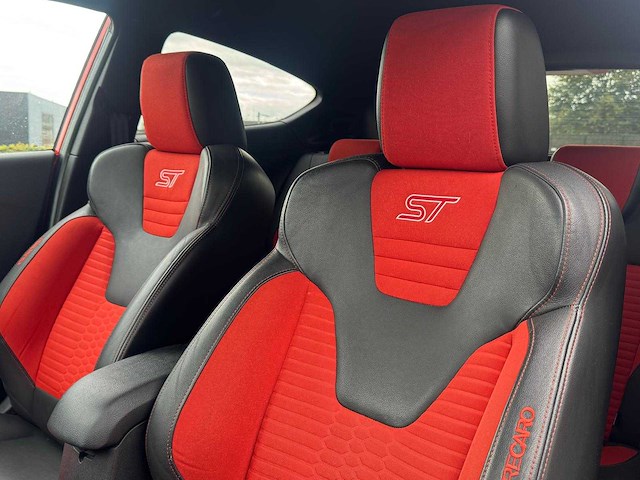 2013 - ford - fiesta - st - car - afbeelding 12 van  13