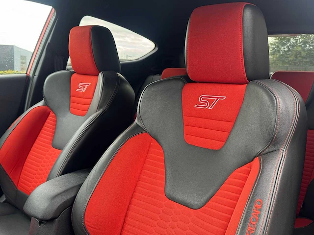 2013 - ford - fiesta - st - car - afbeelding 12 van  13