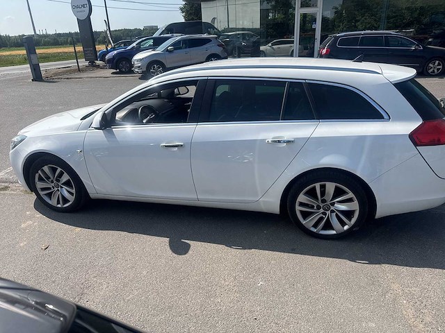 2013 - opel insignia sports tourer sw - personenauto - afbeelding 30 van  32