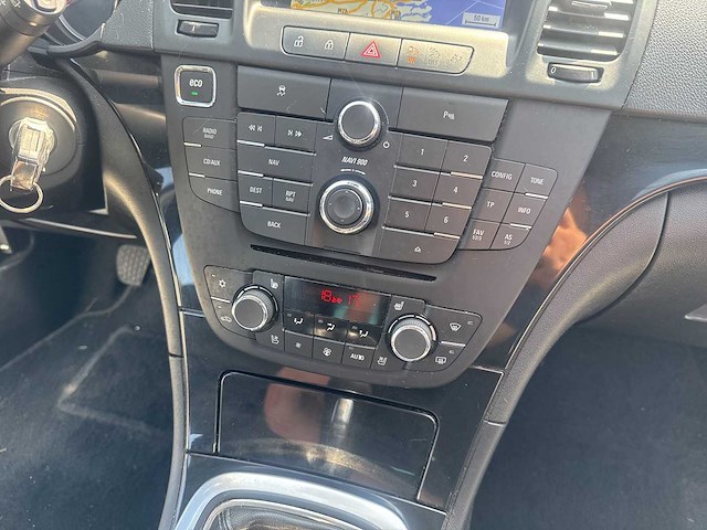 2013 - opel insignia sports tourer sw - personenauto - afbeelding 16 van  32