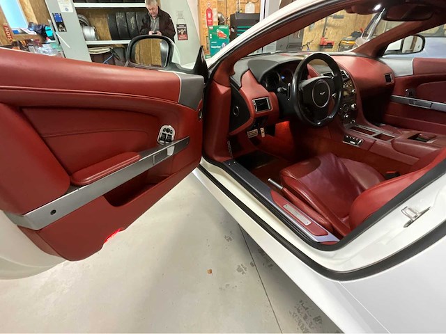 2013 aston martin db9 v12 auto - afbeelding 13 van  35