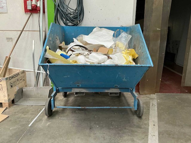 2013 bauer kw1000 verrijdbare afvalcontainer - afbeelding 2 van  4