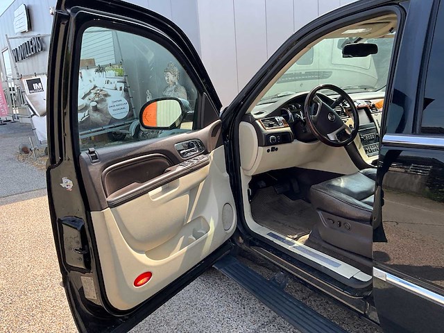 2013 cadillac escalade personenauto - afbeelding 2 van  36