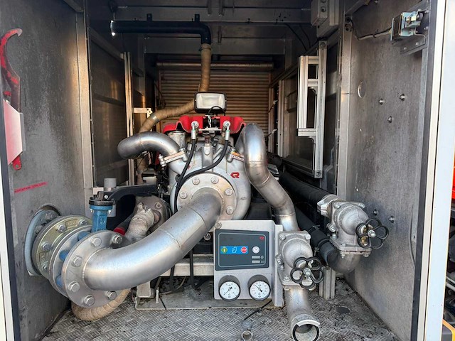 2013 container watertank 7700l - afbeelding 1 van  19