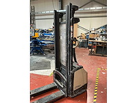 2013 crown wf3000 series elektrische palletlifter - afbeelding 3 van  4