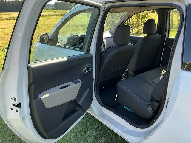 2013 dacia lodgy personenauto - afbeelding 10 van  46