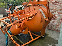 2013 eichinger betonkubel - afbeelding 2 van  5