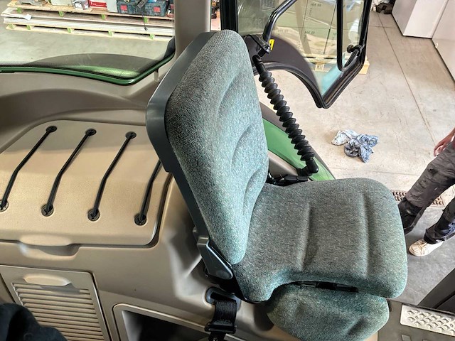 2013 fendt 513 4wd landbouwtractor - afbeelding 35 van  44