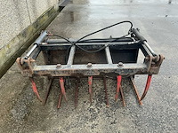 2013 giant mv-k2-1300 hydraulische kuilvoerbak / mestklem / silagegrijper met ondertanden - afbeelding 2 van  7