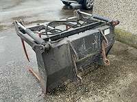 2013 giant mv-k2-1300 hydraulische kuilvoerbak / mestklem / silagegrijper met ondertanden - afbeelding 3 van  7