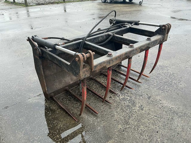2013 giant mv-k2-1300 hydraulische kuilvoerbak / mestklem / silagegrijper met ondertanden - afbeelding 4 van  7