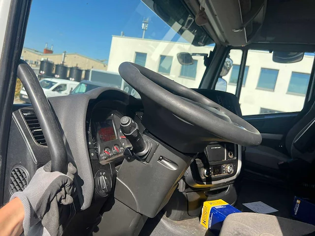 2013 iveco as440t/p vrachtwagen - afbeelding 20 van  33