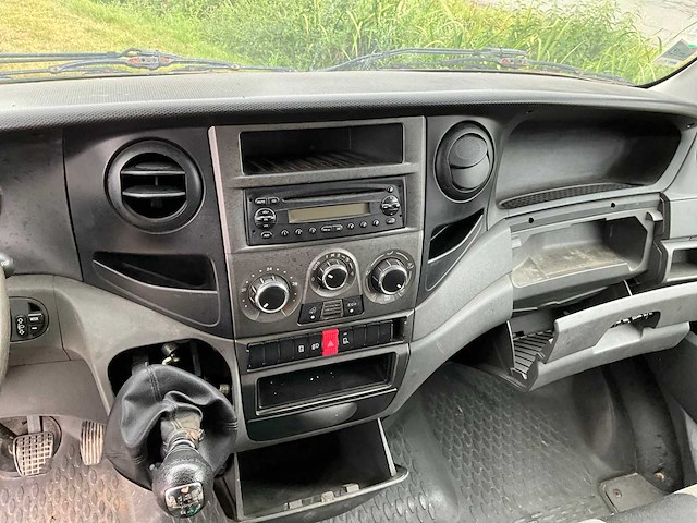 2013 iveco daily kipper dubbele cabine lichte vrachtwagen - afbeelding 6 van  31