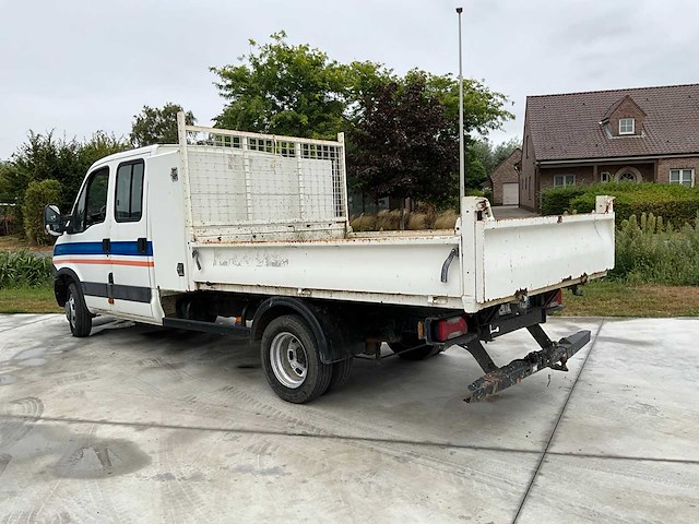 2013 iveco daily kipper dubbele cabine lichte vrachtwagen - afbeelding 23 van  31