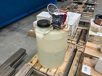 2013 iwaki ewn-c21vcera doseerpomp met reservoir - afbeelding 1 van  3