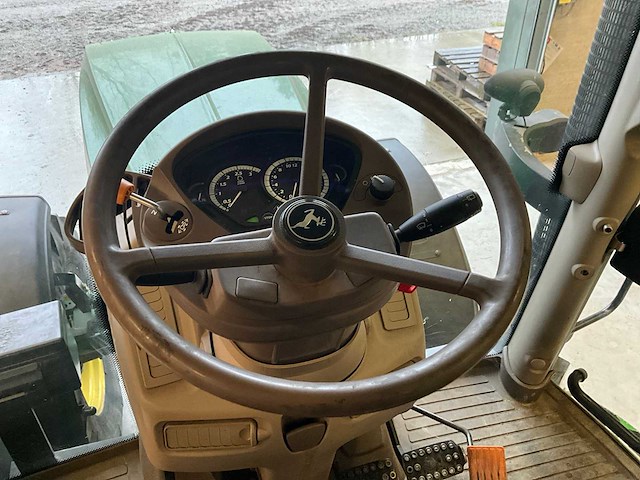2013 john deere 6105r vierwielaangedreven landbouwtractor - afbeelding 18 van  29