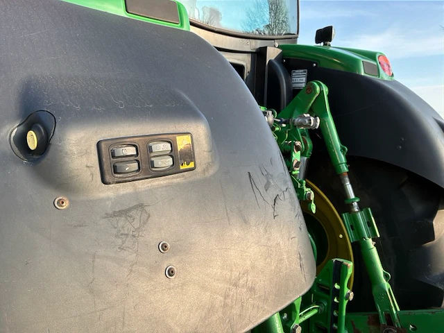 2013 john deere 6210r vierwielaangedreven landbouwtractor - afbeelding 10 van  34